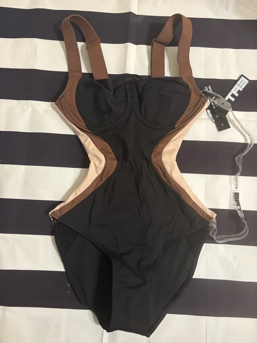 BNWT TA3 Lifty Shape Wear One Piece Swimsuit XXS Regular D-DD